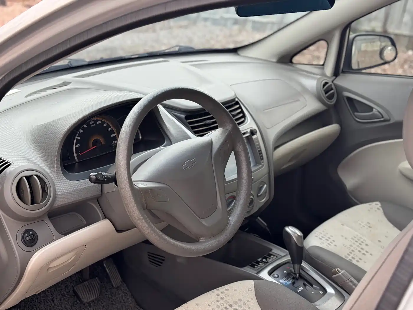 Chevrolet Sail 2013 Sedan 1.2L AMT Ideal Edition фото 10
