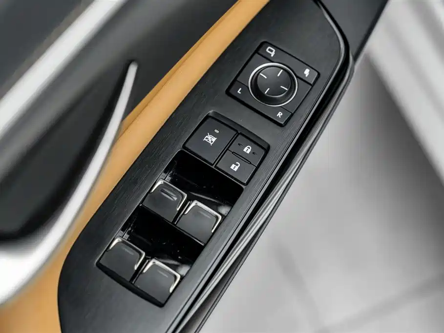 Lexus ES 2023 200 Excellence Edition фото 16