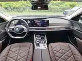Фото 22 - BMW i7