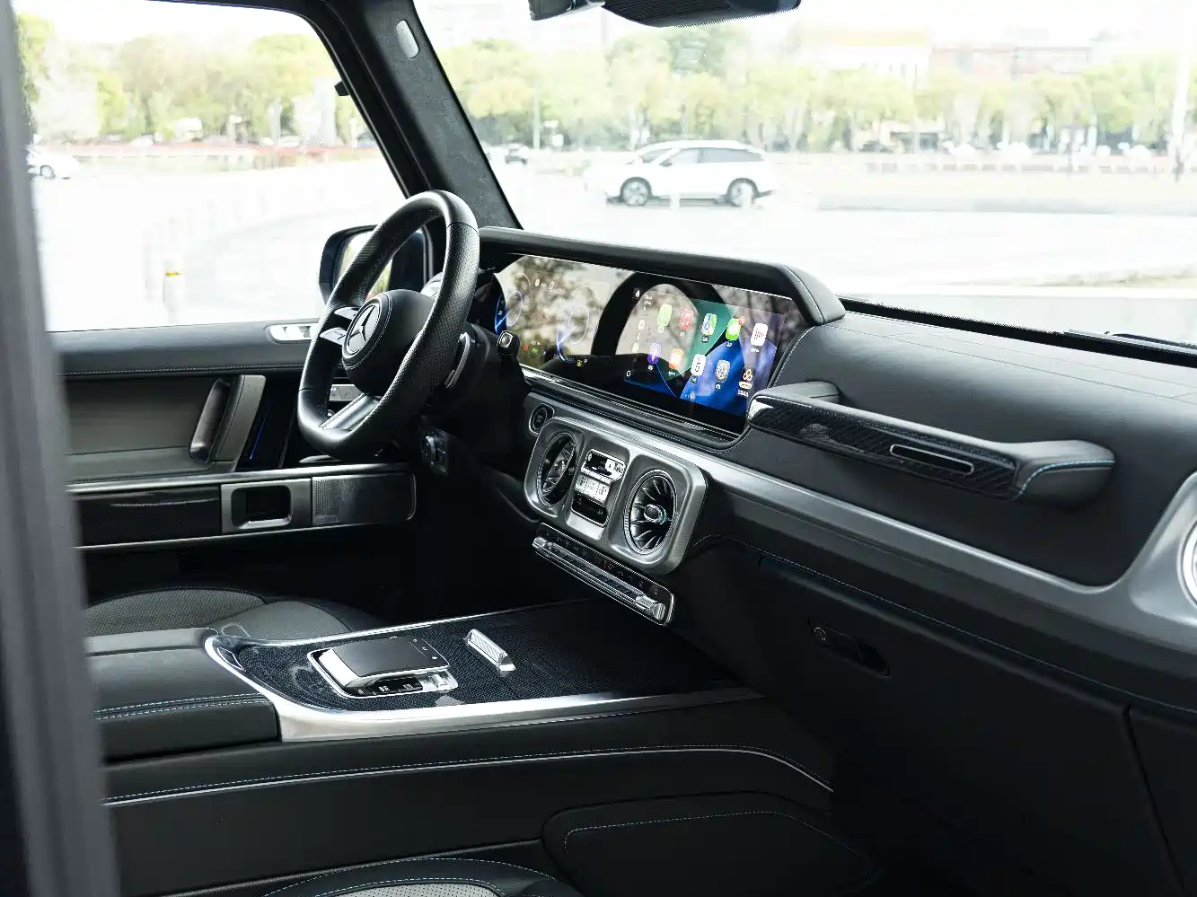 Mercedes-Benz G-Class New Energy 2025 G580 Launch Special Edition фото 6