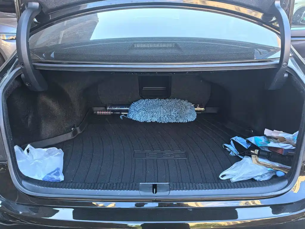 Фото 4 - Lexus ES
