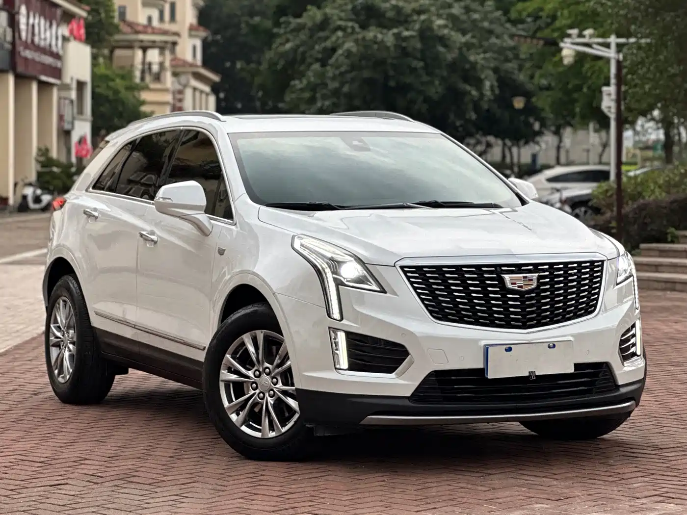 Cadillac XT5 2021 2.0T 2WD Luxury Edition фото 2