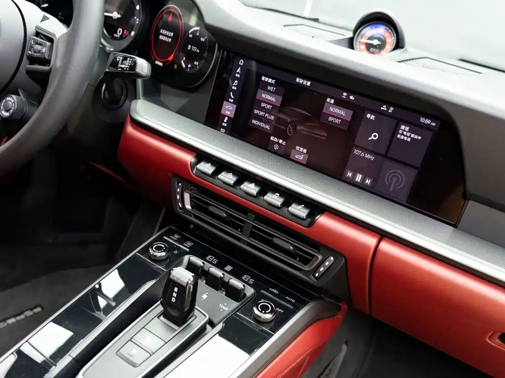 Photo 17 - Porsche 911
