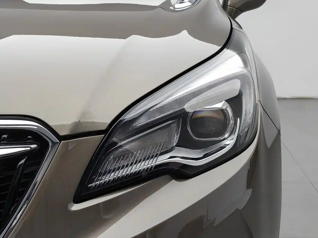 Фото 7 - Buick Envision Plus