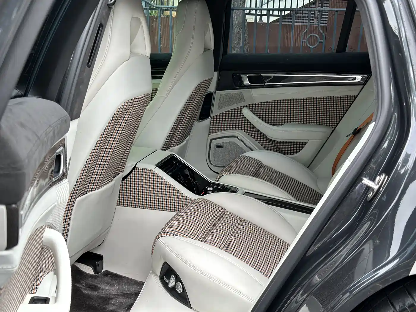 Porsche Panamera 2017 Panamera 4 Sport Turismo 3.0T фото 5