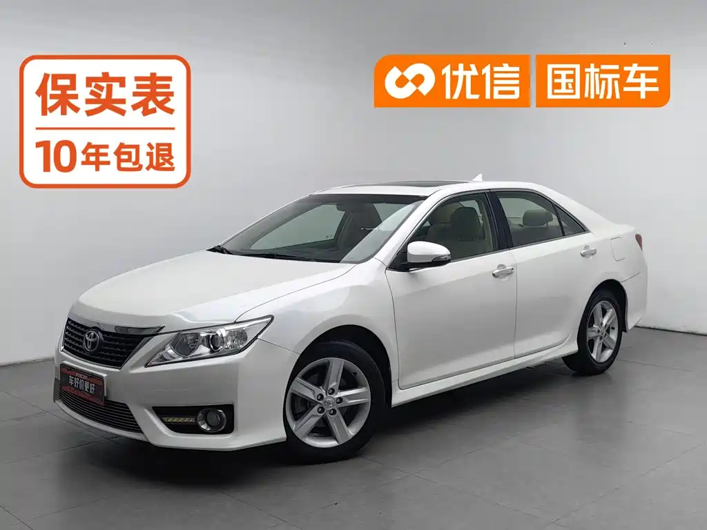 Фото 1 - Toyota Camry
