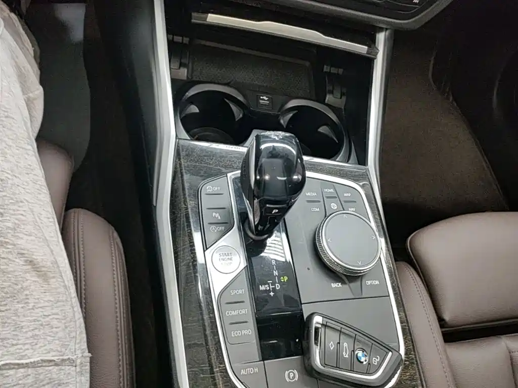 BMW 3 Series 2020 325Li xDrive M Sport Package фото 14