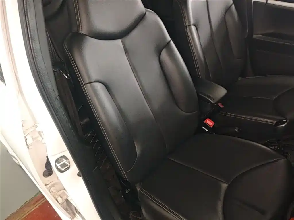 BYD F0 2015 1.0L AMT Xuan Cool Edition фото 25