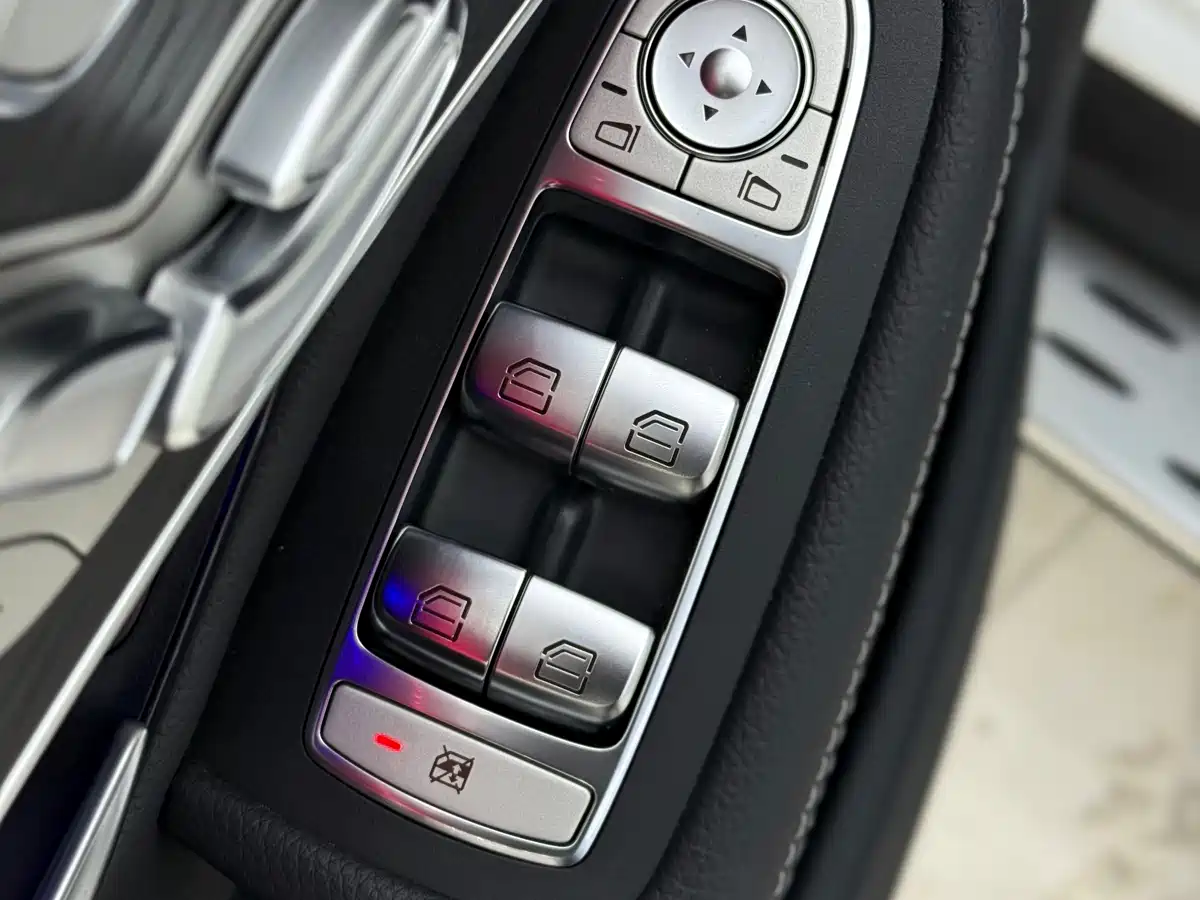 Mercedes-Benz GLC Coupe 2021 GLC 300 4MATIC Coupe SUV фото 10