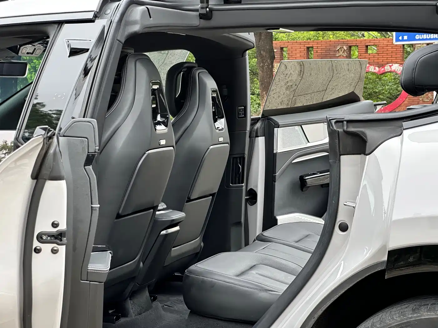 HiPhi Y 2023 2023 810km Long Range Edition