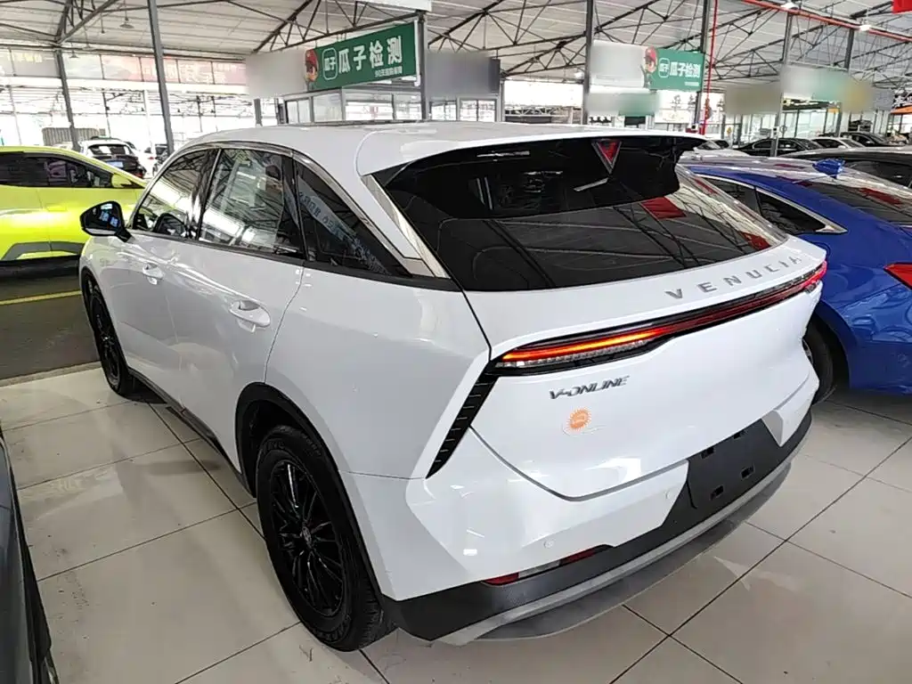 Venucia Big V 2022 2021 260T Idol Edition