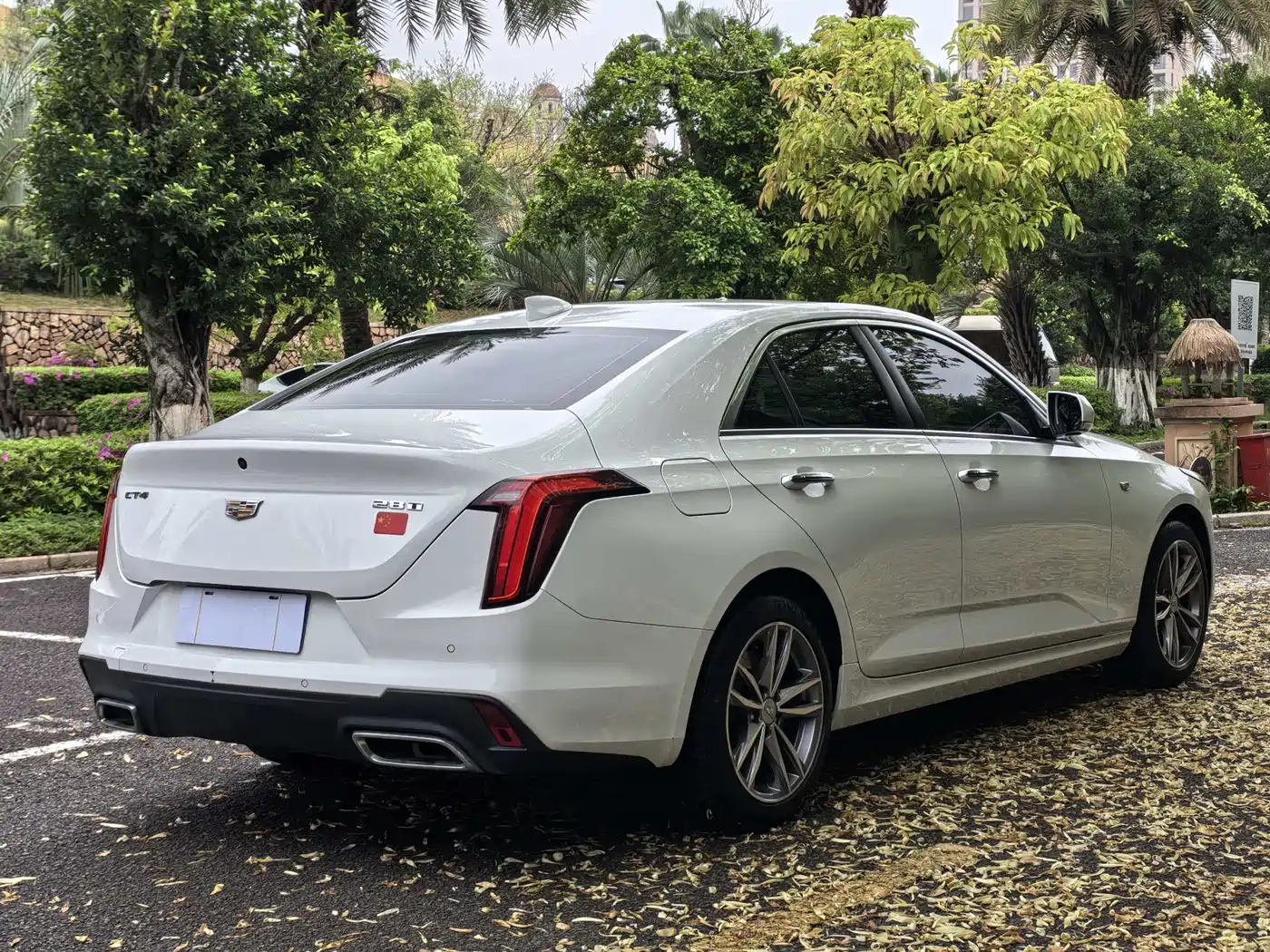 CADILLAC CT4