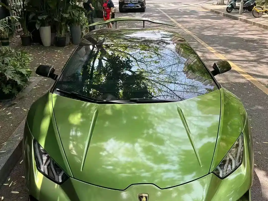 LAMBORGHINI HURACÁN