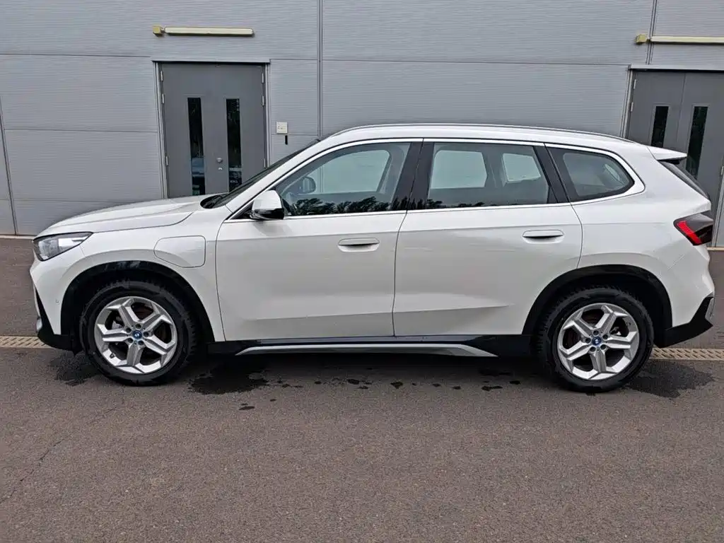BMW iX1 2025 2025 eDrive25L X Design Package