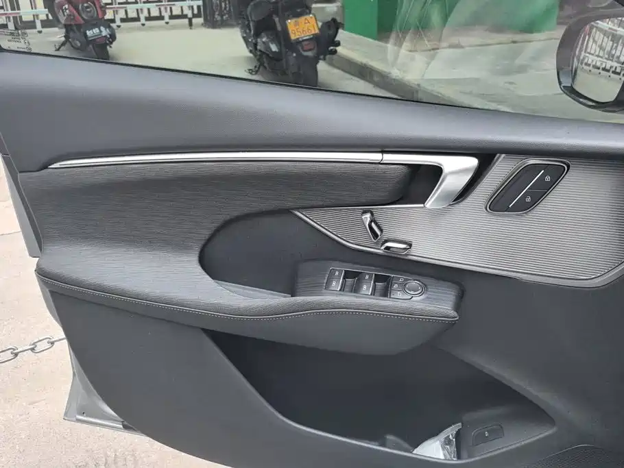 Buick LaCrosse 2025 2025 Model 28T Platinum Edition