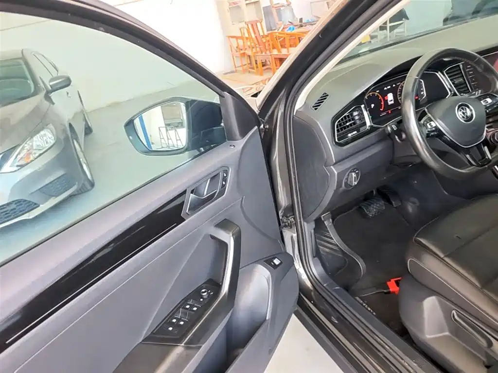 Volkswagen T-ROC 2021 280TSI DSG 2WD Comfort Connected фото 16