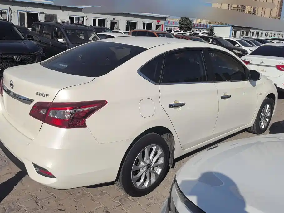 Nissan SYLPHY, миниатюра 3