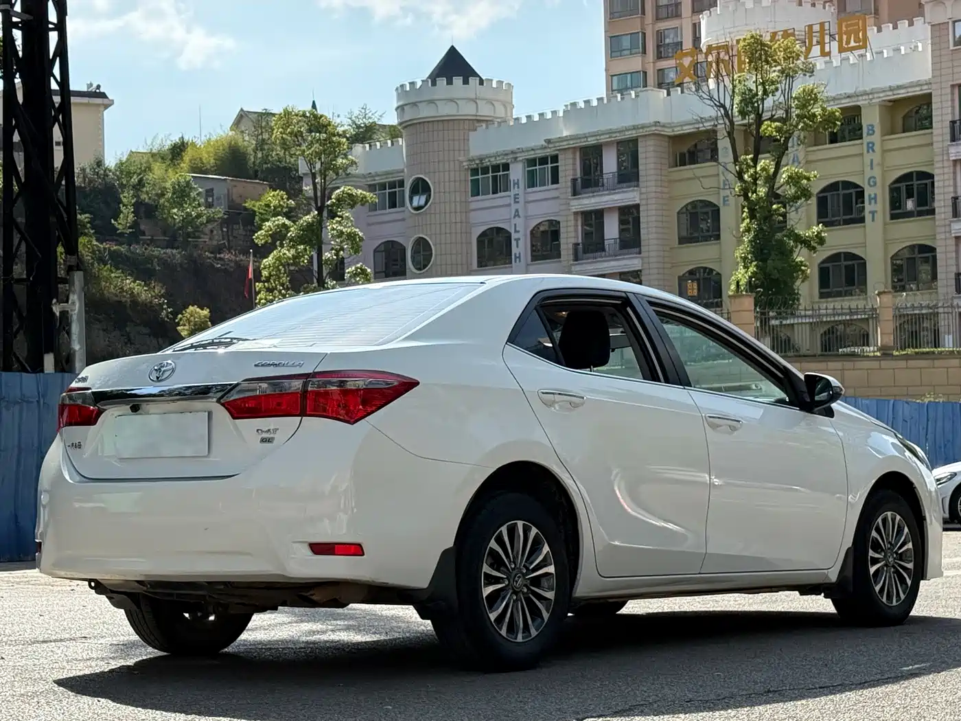 Toyota Corolla 2017 Facelift 1.2T Manual GL фото 5