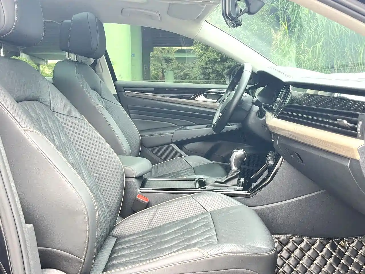 Photo 5 - Volkswagen Passat
