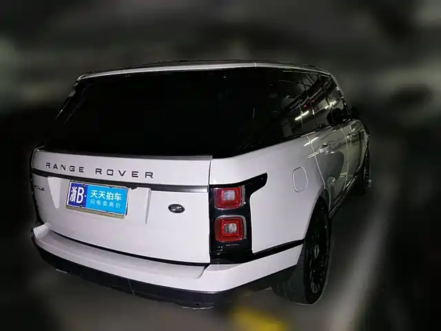 Land Rover Range Rover 2022 3.0 L6 360PS Heritage Edition — фото 5