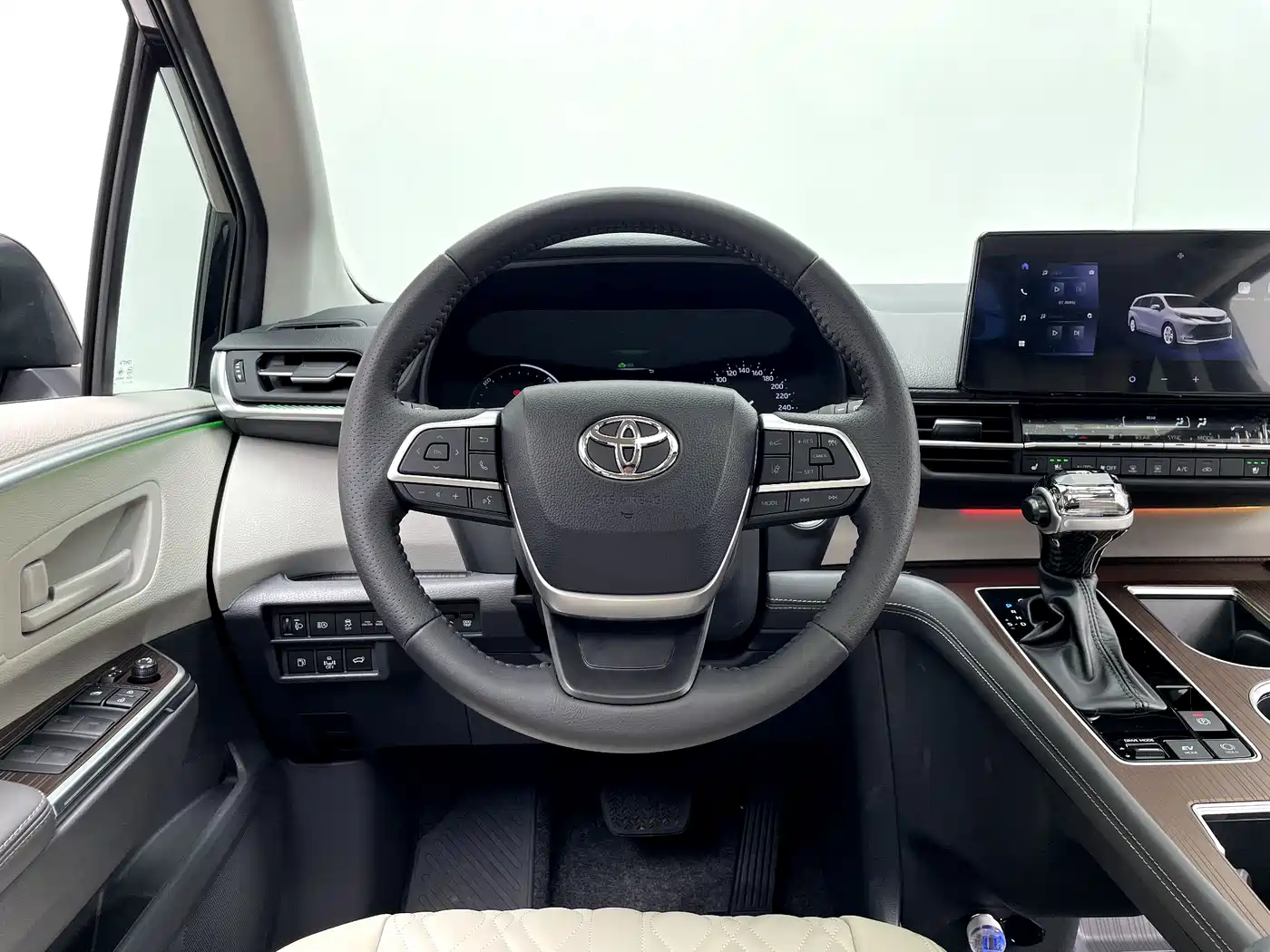 Toyota Sienna 2026 Model 2.5L Hybrid 2WD Comfort Edition фото 17