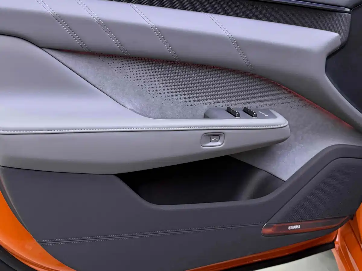 ZEEKR EXTREME KRYPTON 001