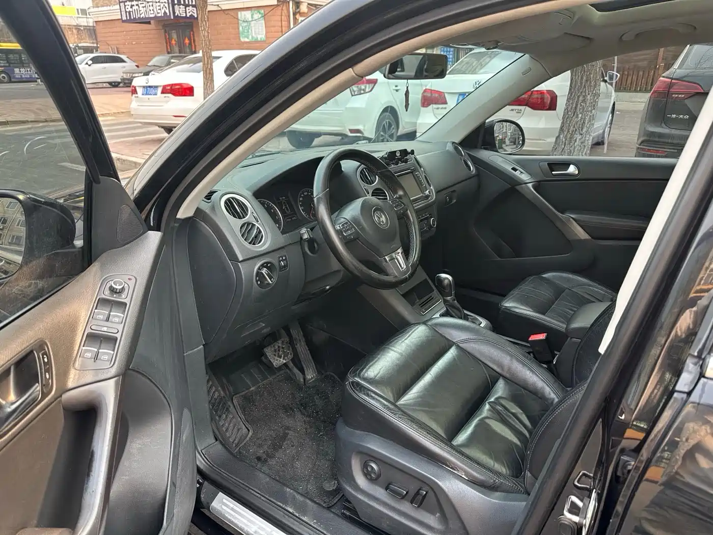 Volkswagen Tiguan 2012 1.8TSI Automatic 4WD Elite Edition фото 8