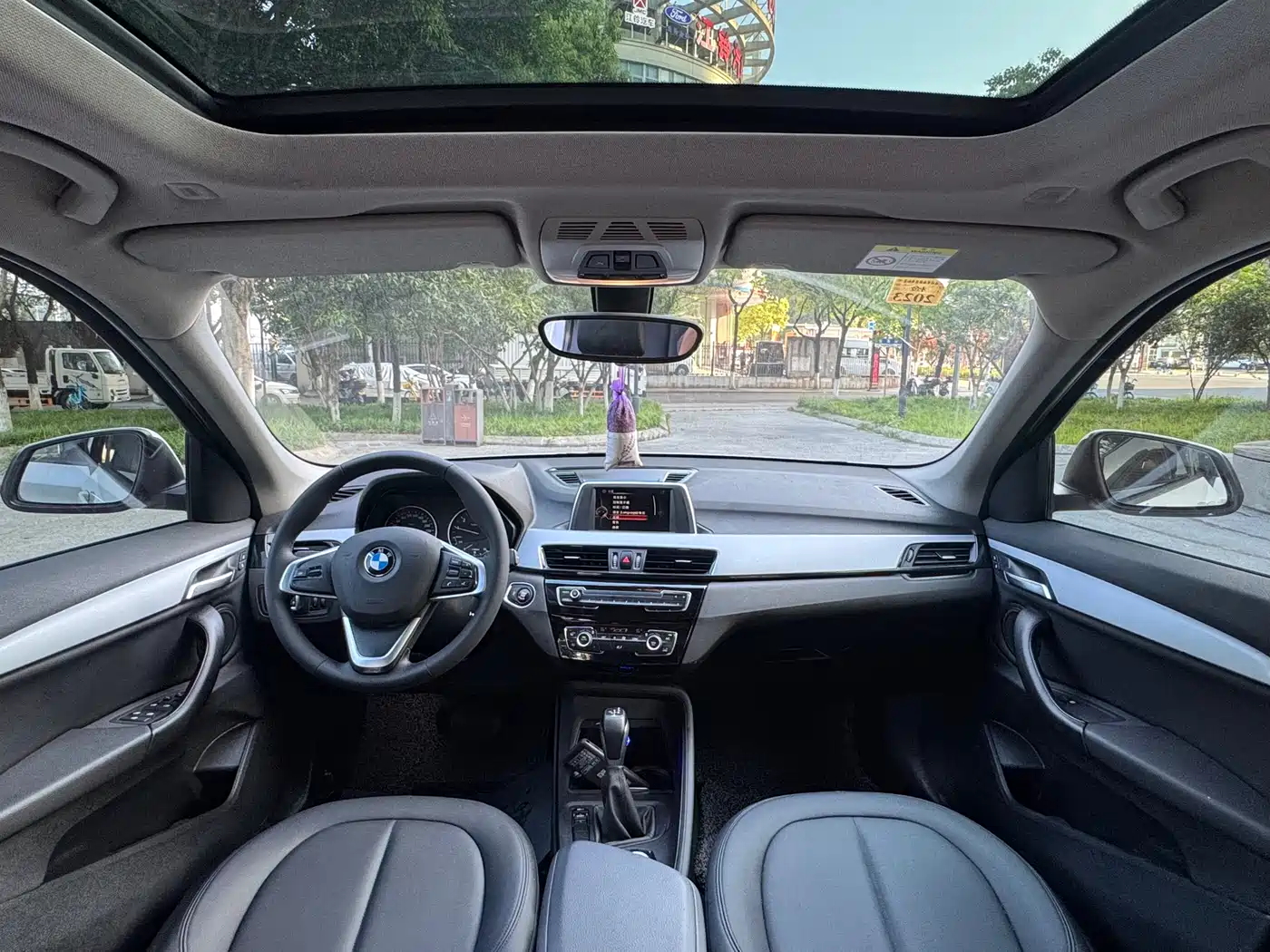 BMW X1 2016 sDrive18Li Fashion Model фото 13