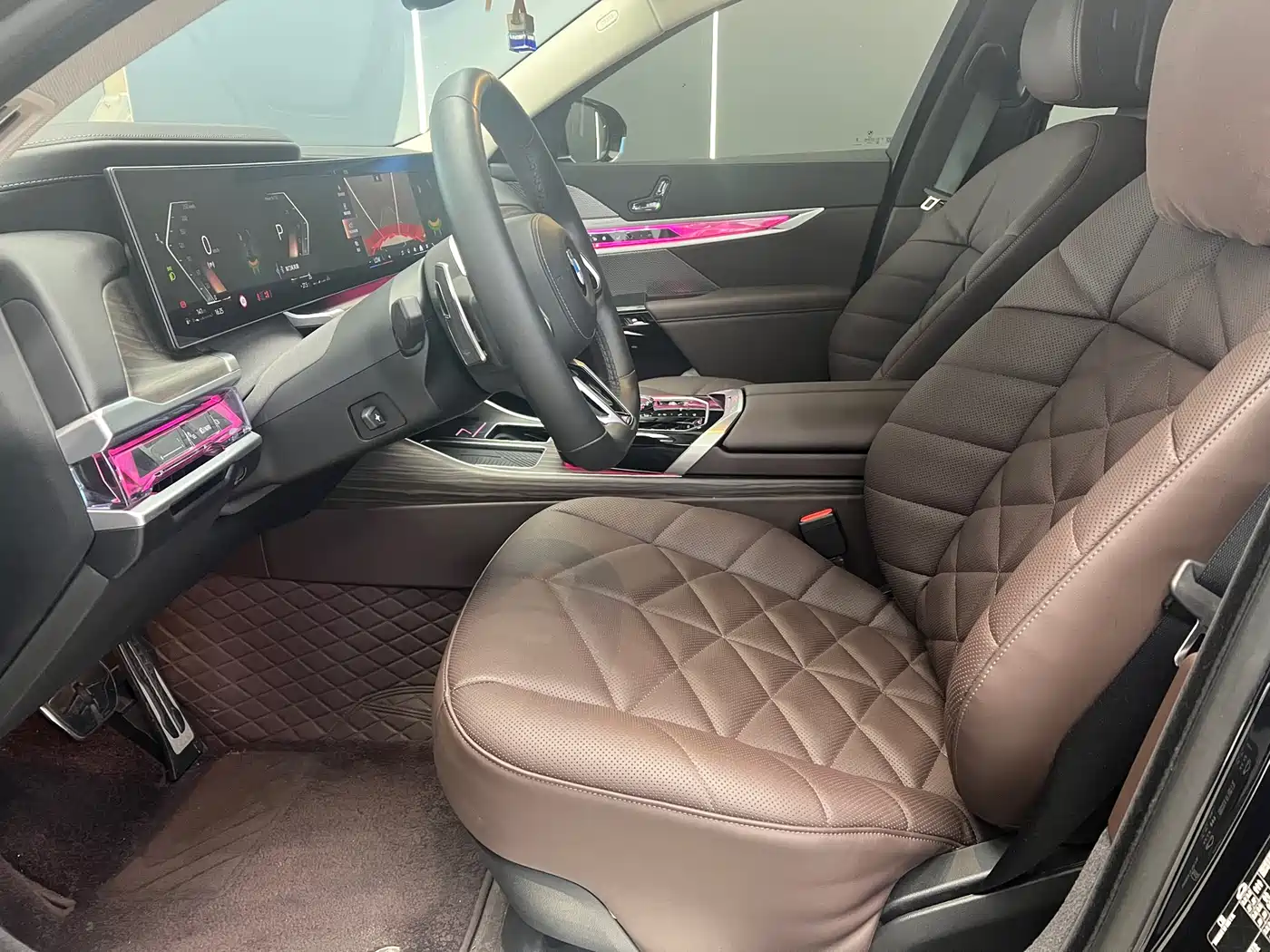 BMW 7 Series 2023 Model 735Li M Sport Package фото 4