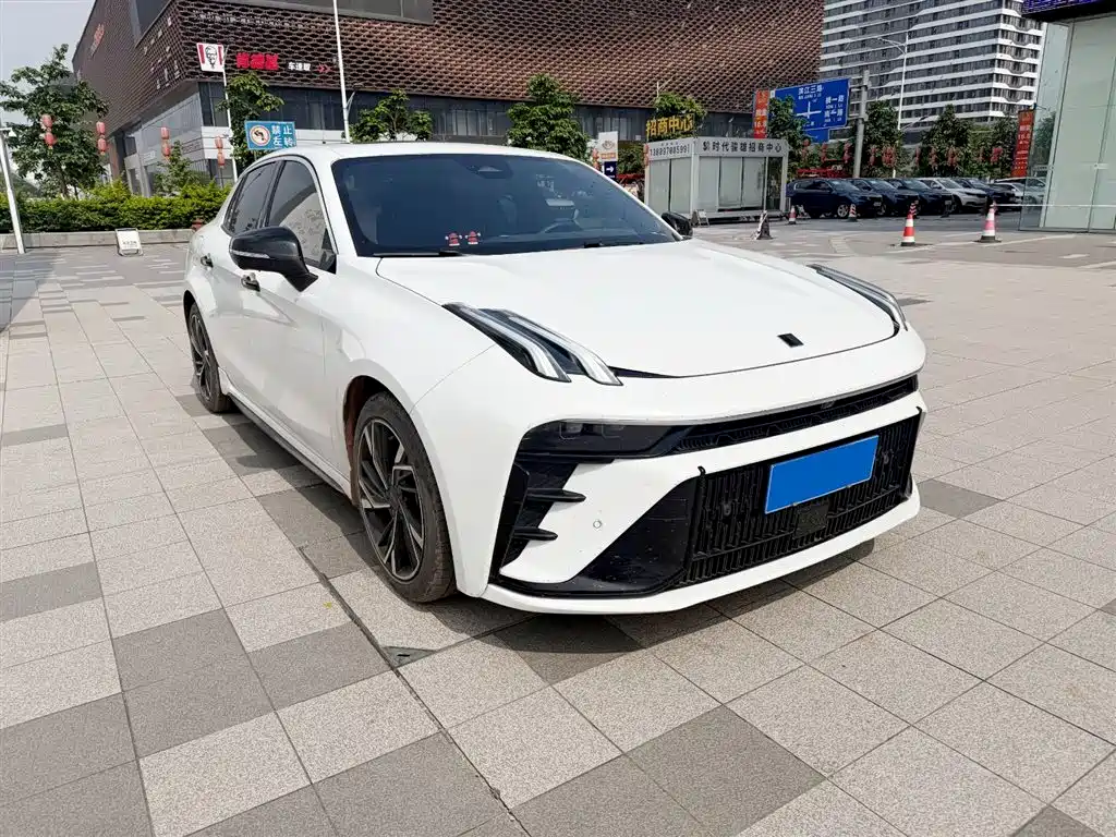Lynk & Co 03 2023 1.5TD DCT Power Pro фото 3