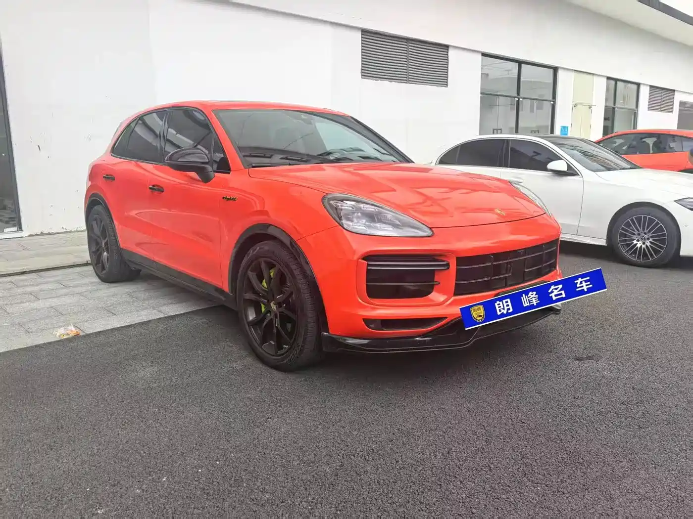Porsche Cayenne New Energy 2023 Cayenne E-Hybrid 2.0T Platinum Edition фото 3