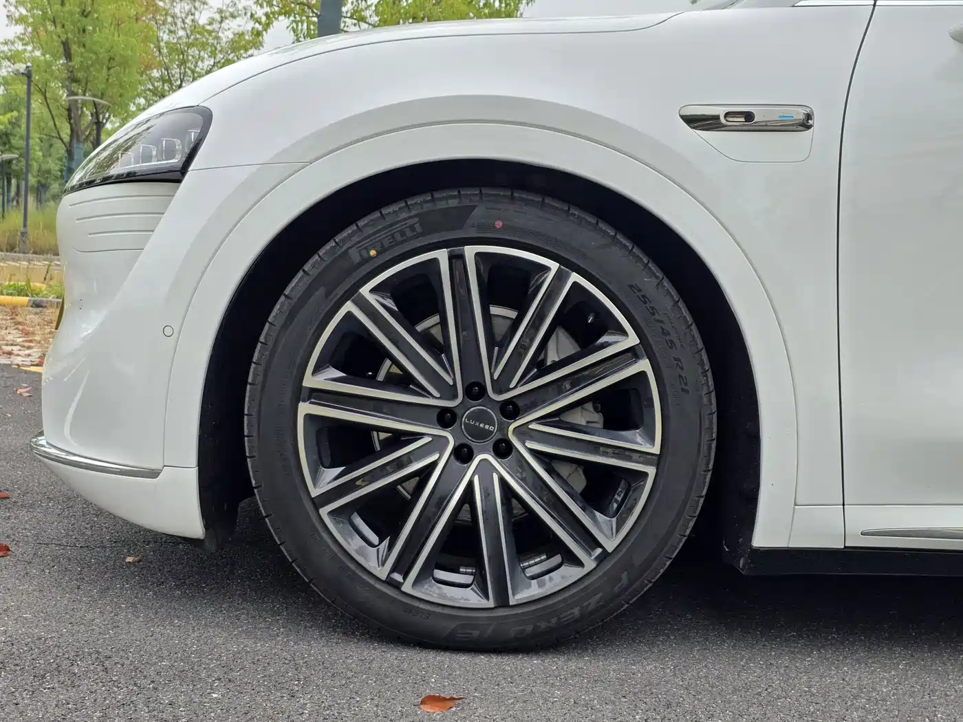 Zhijie Luxeed R7 2025 2024 Pure Electric 802km Max