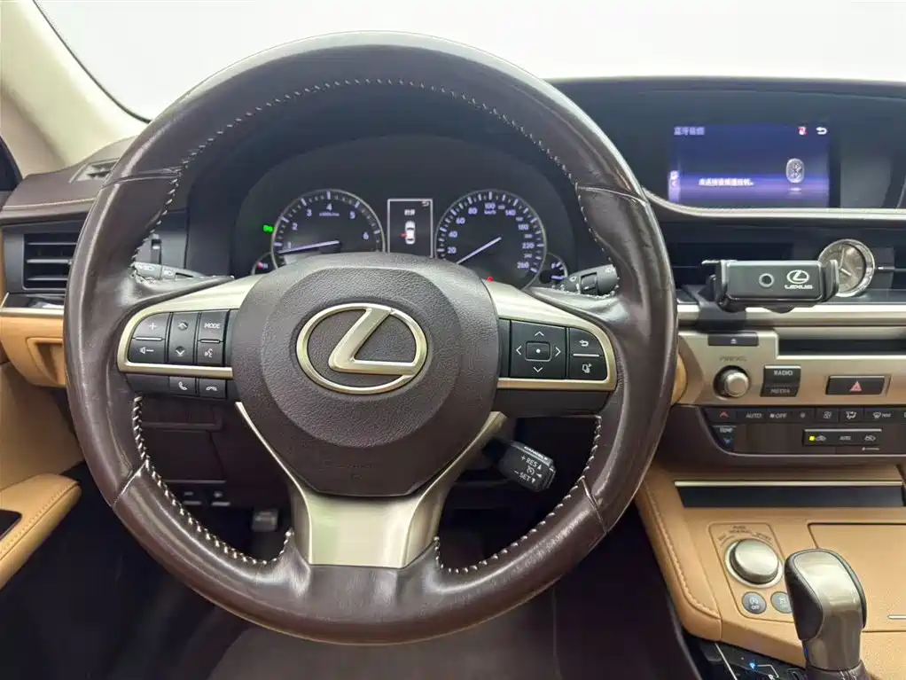 Lexus ES 2015 200 Elite Edition фото 5