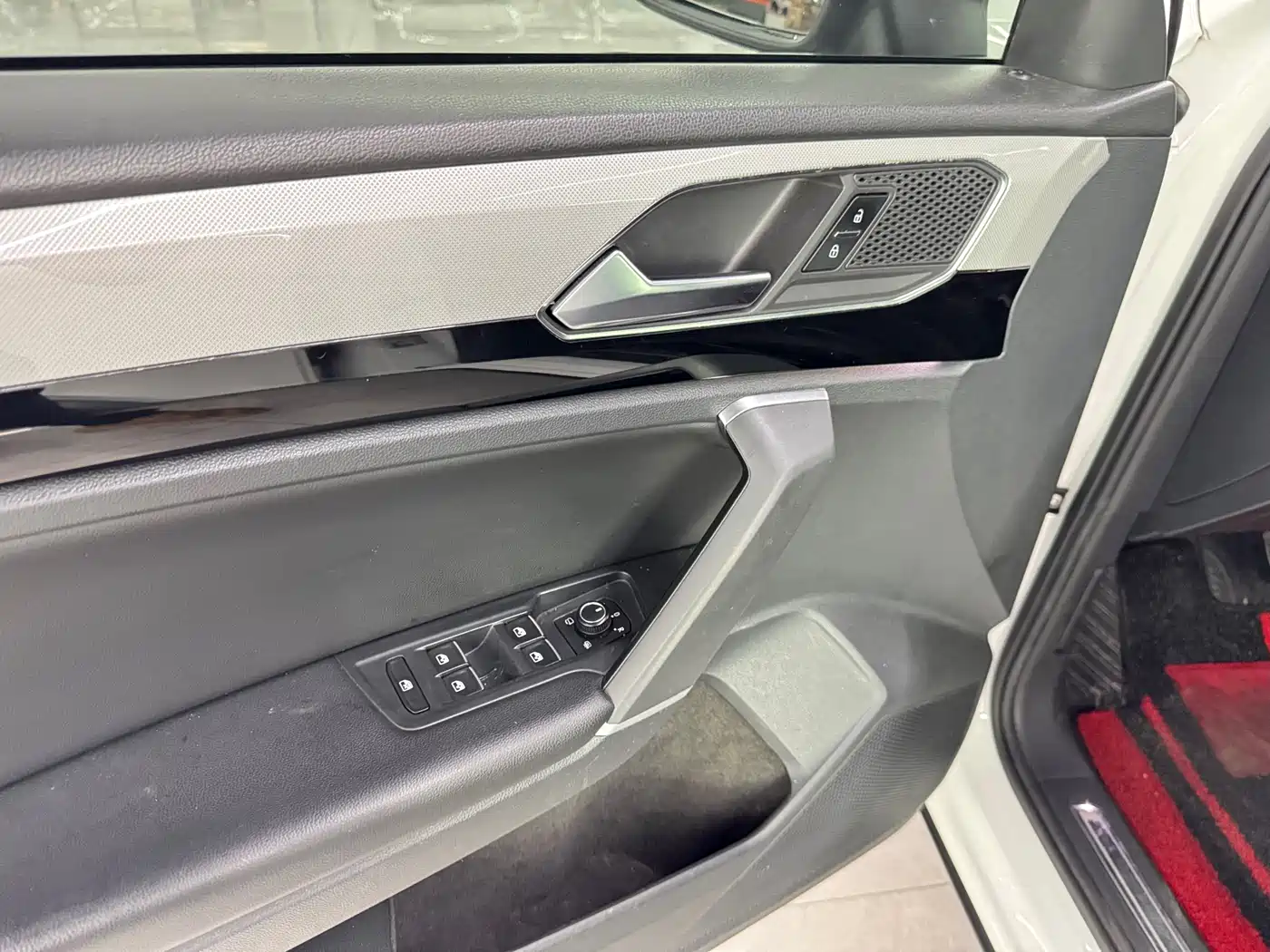 Volkswagen Tayron 2019 330TSI 2WD Luxury China VI фото 15