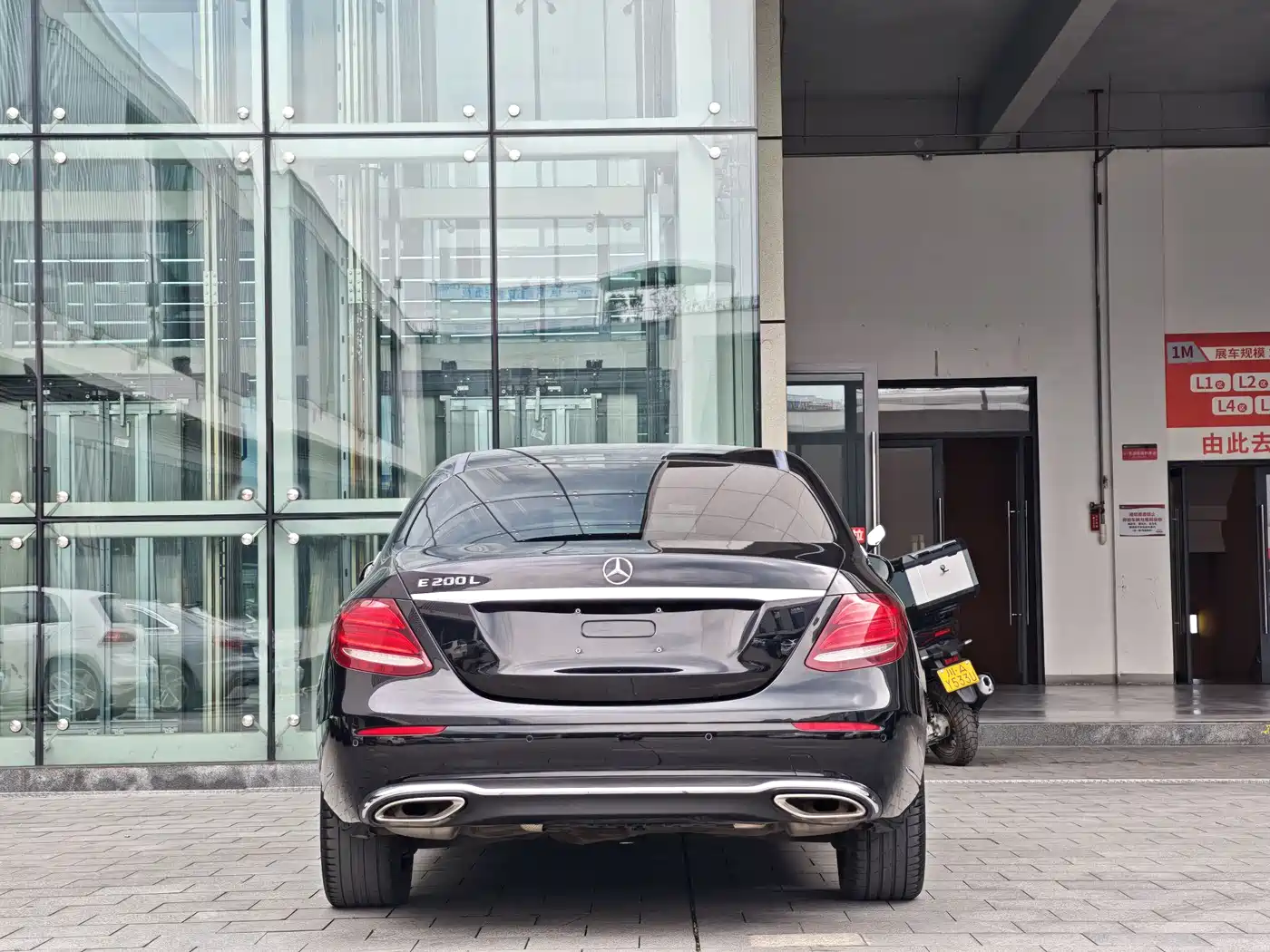Mercedes-Benz E-Class 2018 E 200 L фото 19