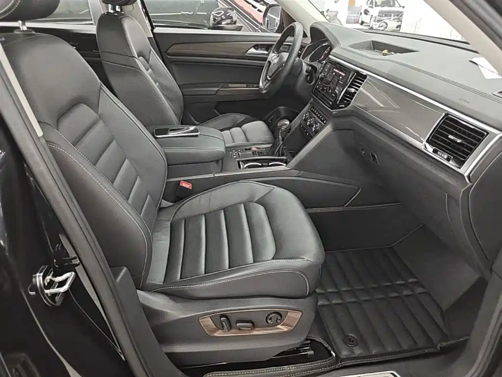 Volkswagen Teramont 2019 330TSI 2WD Luxury China V фото 7