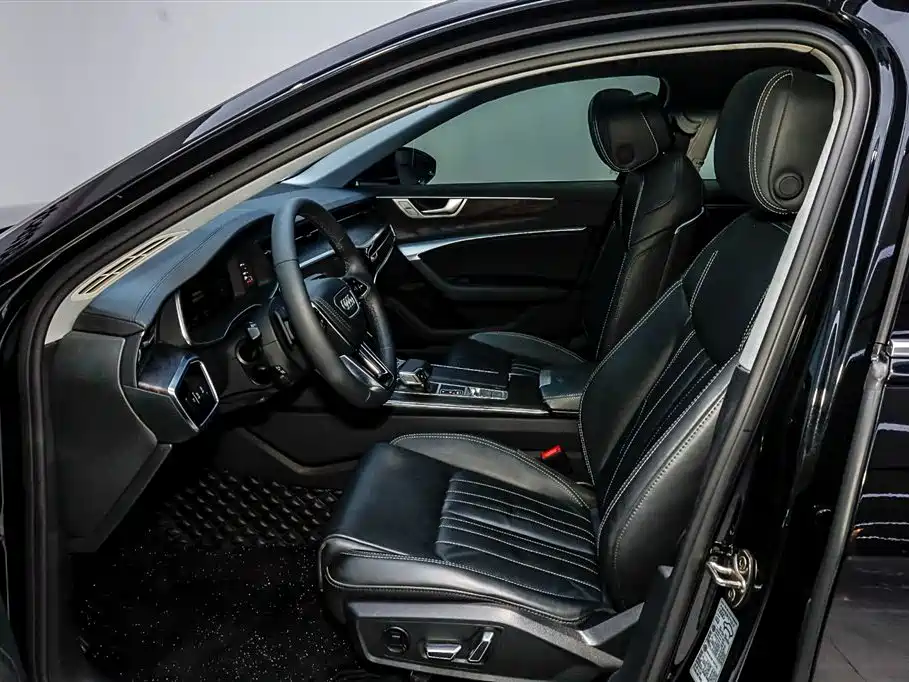 Audi A6L 2023 45 TFSI Premium Selection Elegance фото 9