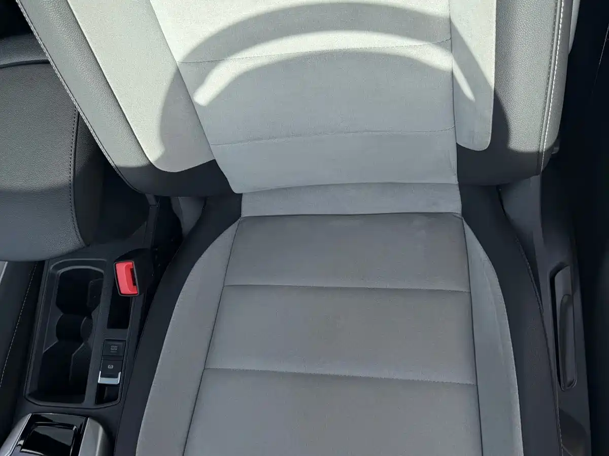 Volkswagen T-ROC 2021 280TSI DSG 2WD R-Line Pro Connected фото 9