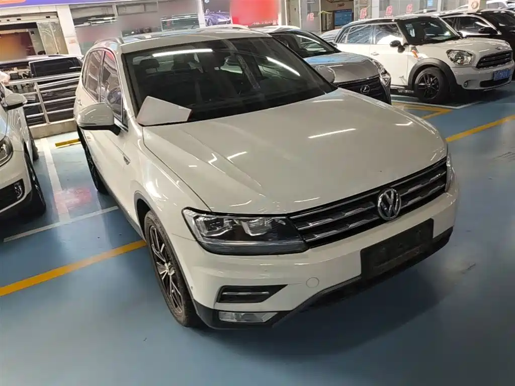 Volkswagen Tiguan L 2019 330TSI Auto 2WD Smart Luxury Edition China V фото 4