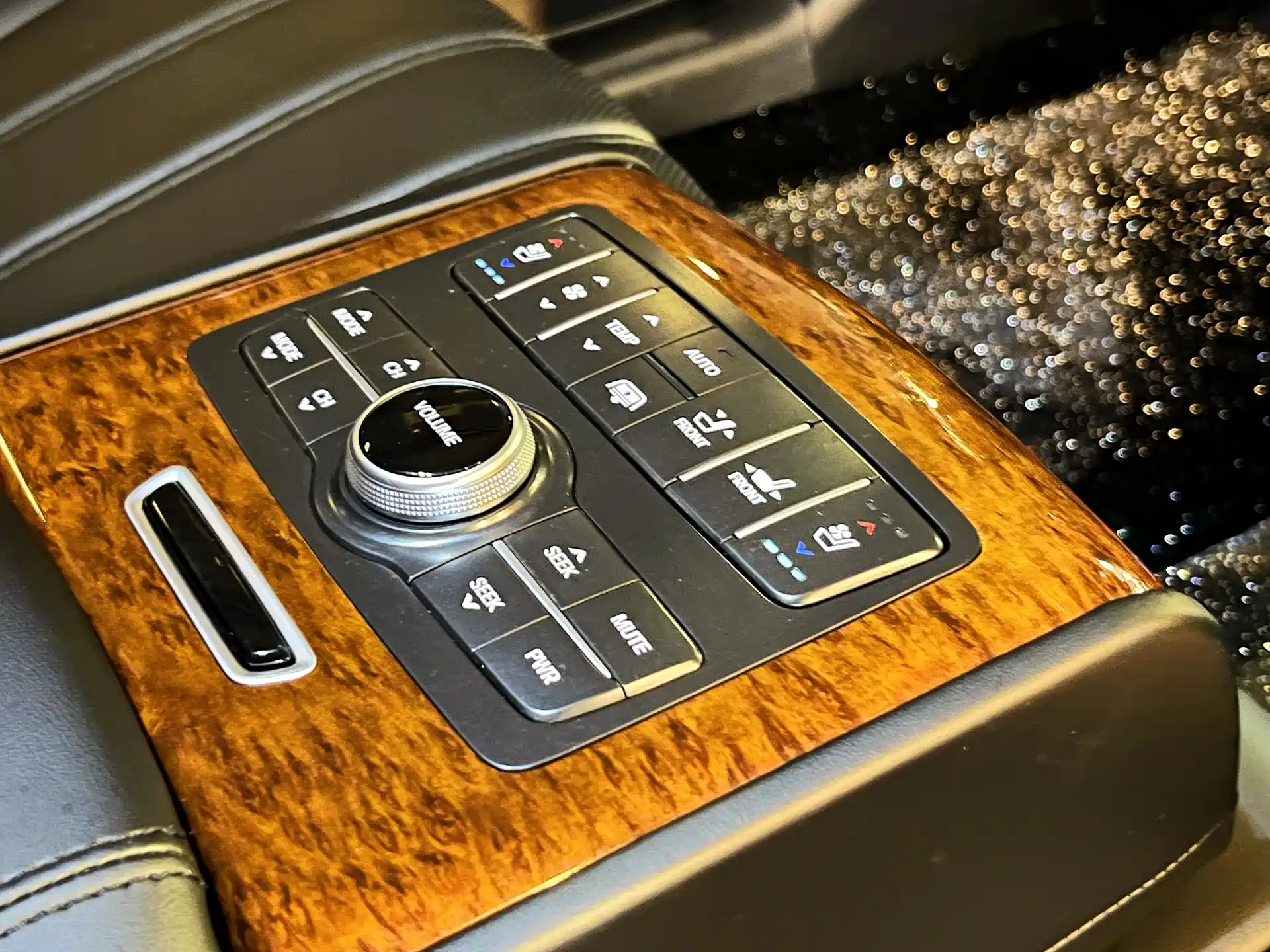 Фото 25 - Hyundai Equus