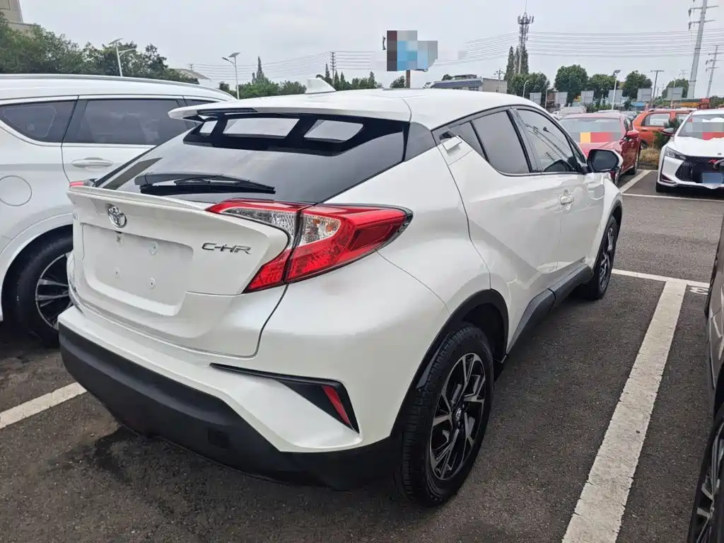 Toyota C-HR 2019 2020 Model 2.0L Leading