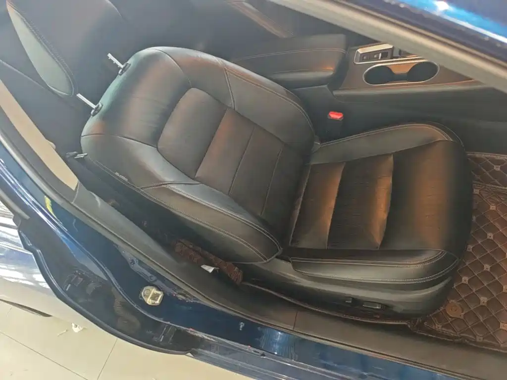 Фото 25 - Nissan Teana