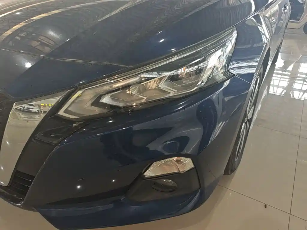 Фото 24 - Nissan Teana
