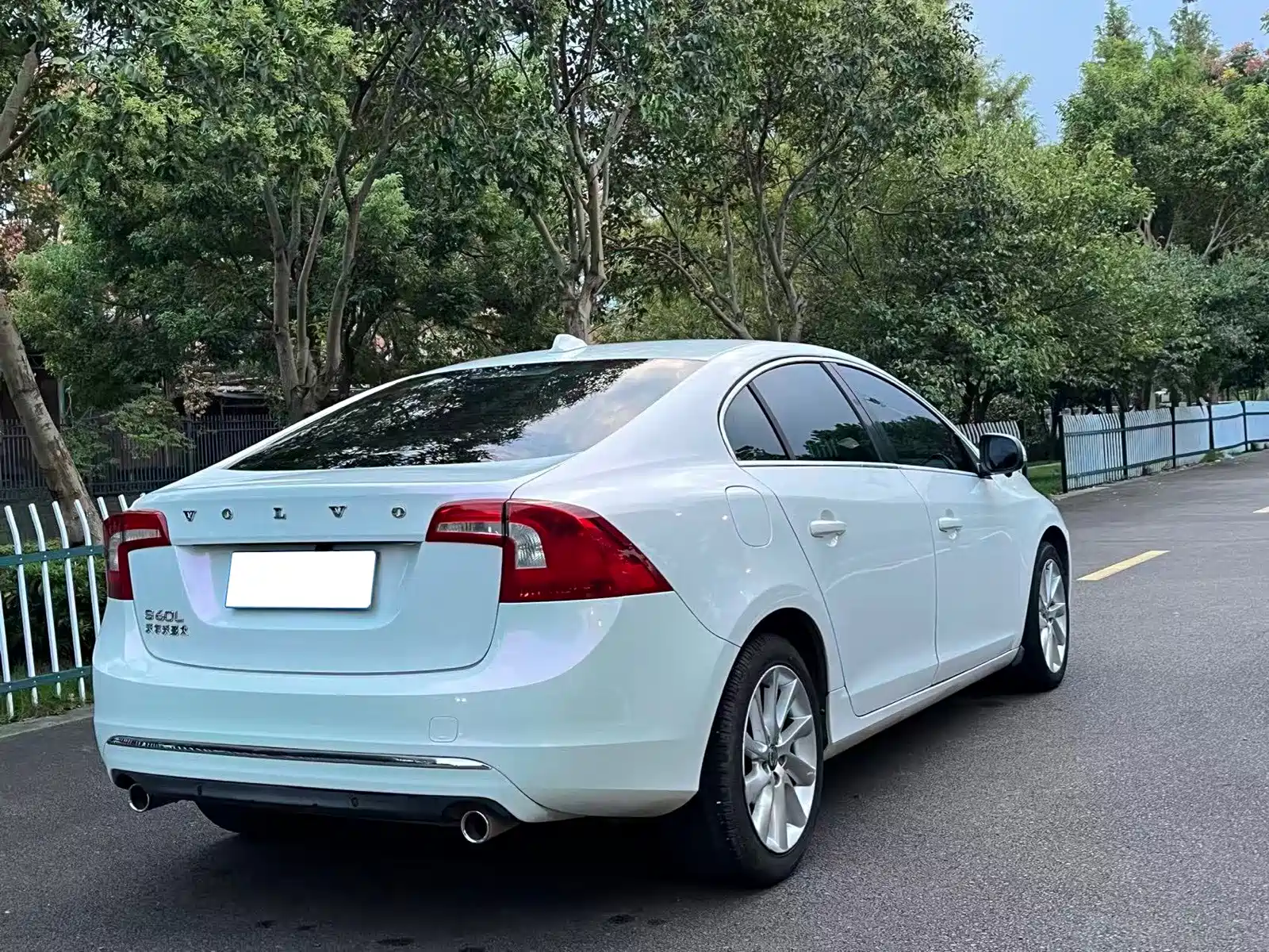Фото 7 - Volvo S60