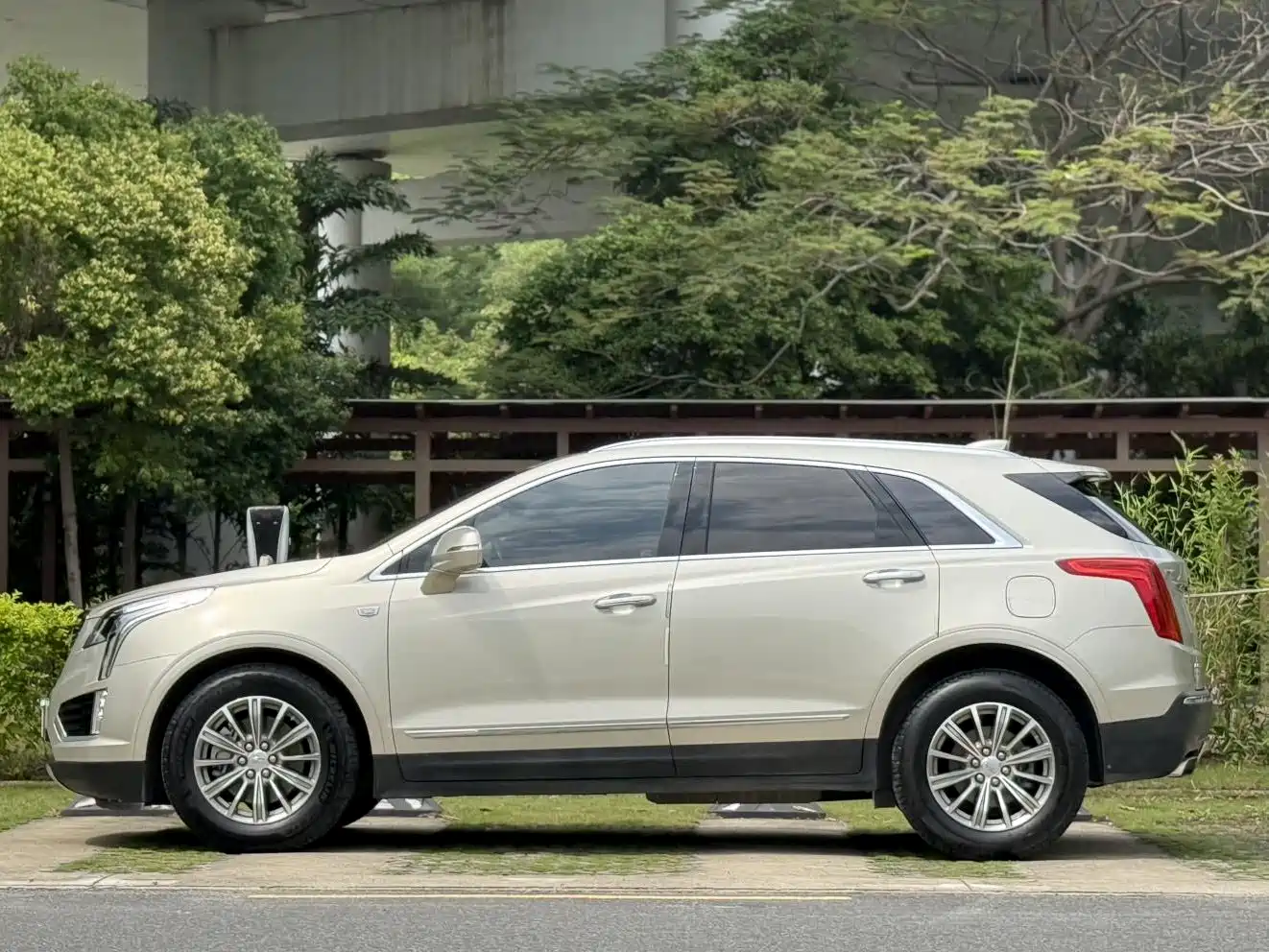Cadillac XT5 2016 28T AWD Luxury Model фото 7