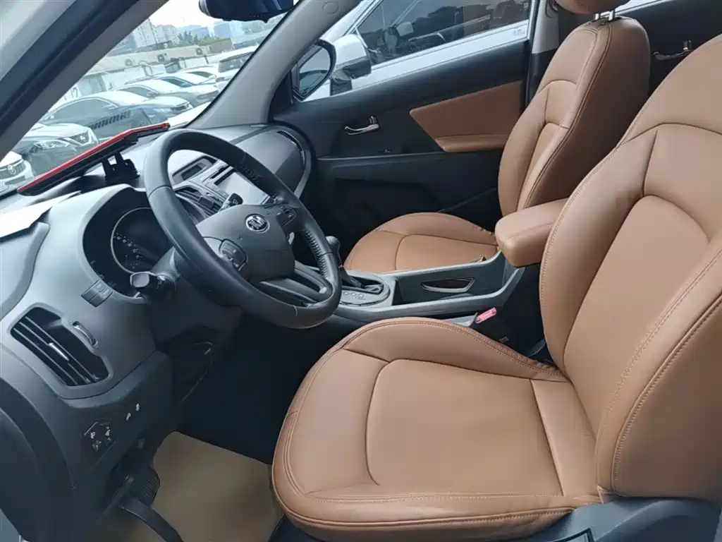 Kia Sportage 2015 2.0L Automatic 2WD GLS фото 15