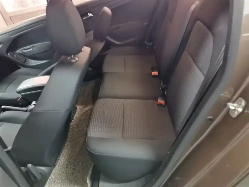 Peugeot 301 2016 1.6L Auto Comfort Edition фото 17