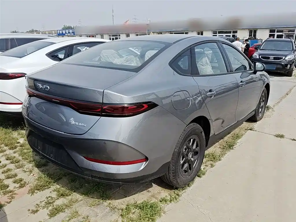 BYD Qin PLUS 2026 DM-i Smart Edition 128KM Progressive фото 5