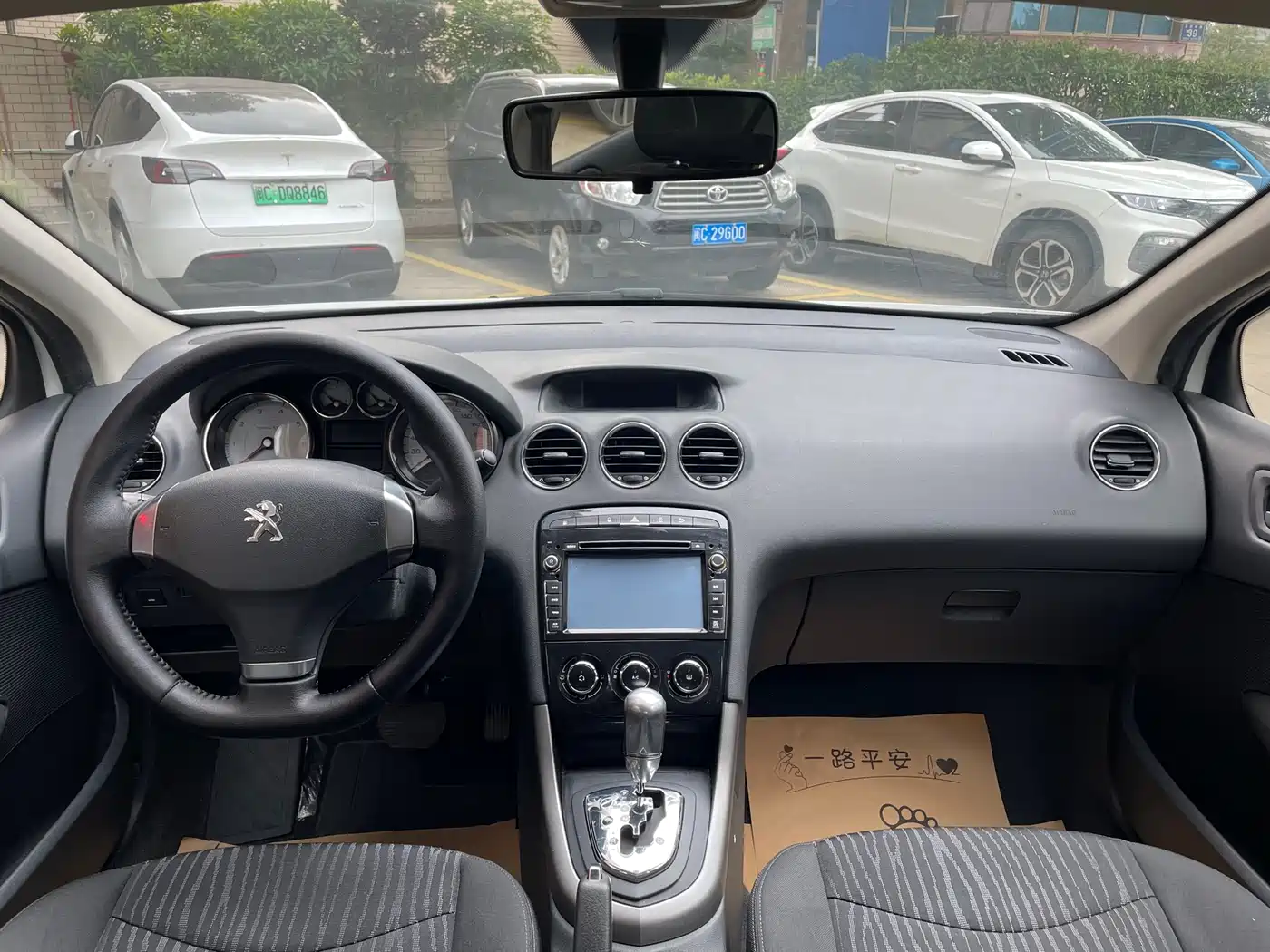 Peugeot 408 2013 2.0L Automatic Comfort Edition фото 7