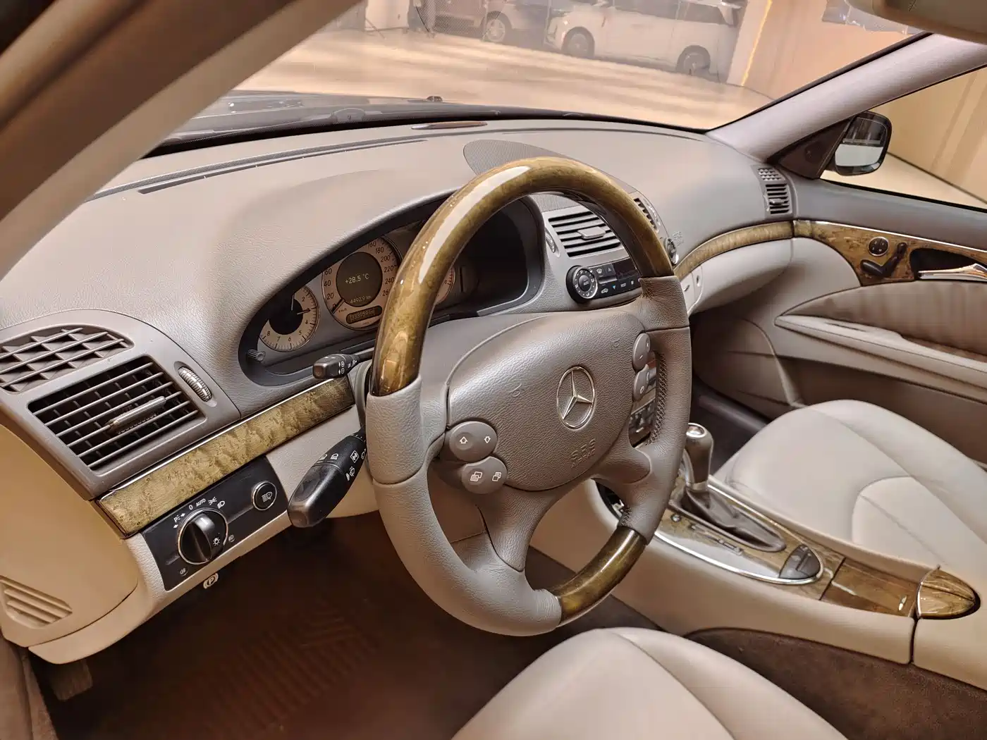 Mercedes-Benz E-Class 2007 E 350 Fashion фото 15